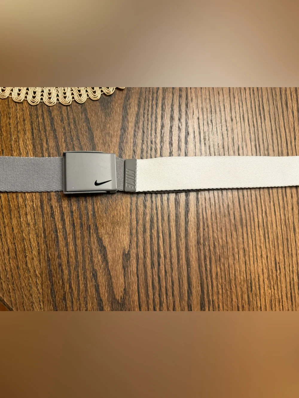 Nike white and gray reversible belt, excellent condition worn once.